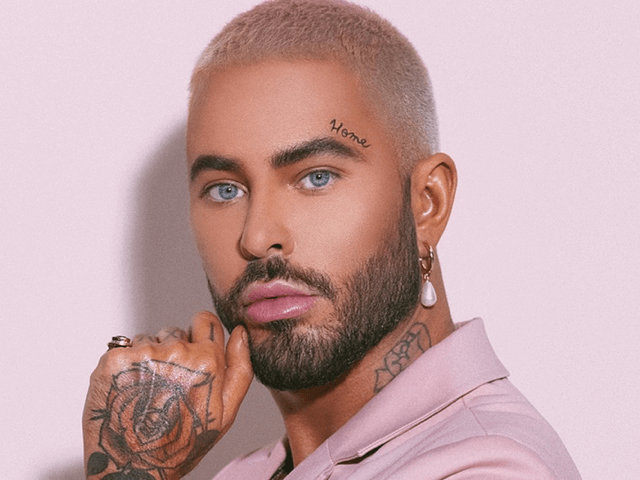 q-and-a-with-celebrity-hairstylist-andrew-fitzsimons cover image