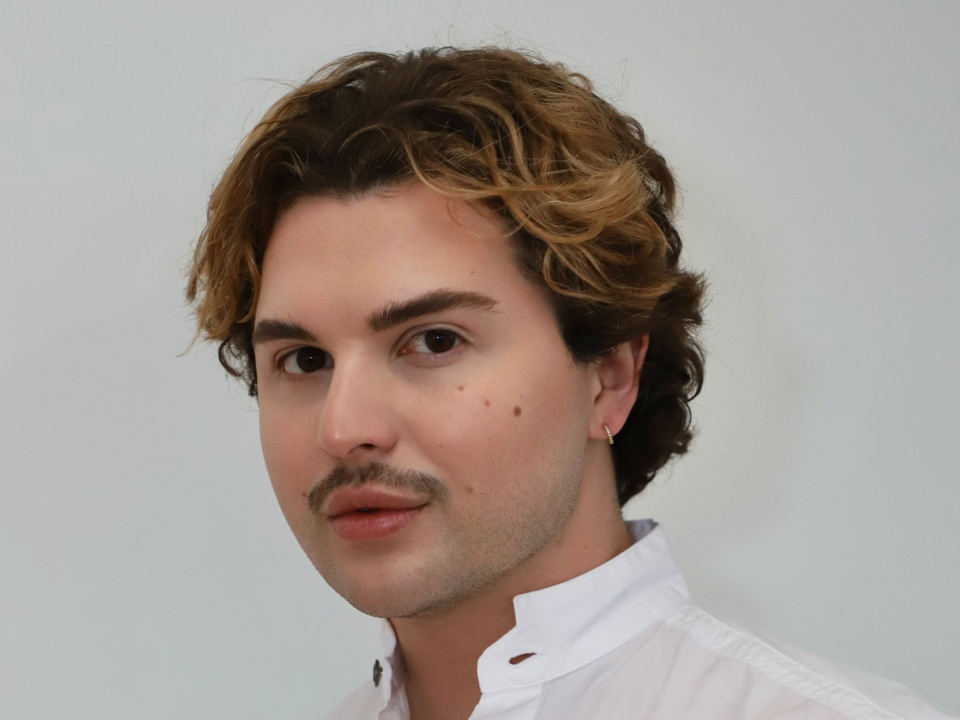 ian-michael-crumms-holiday-gift-guide cover image