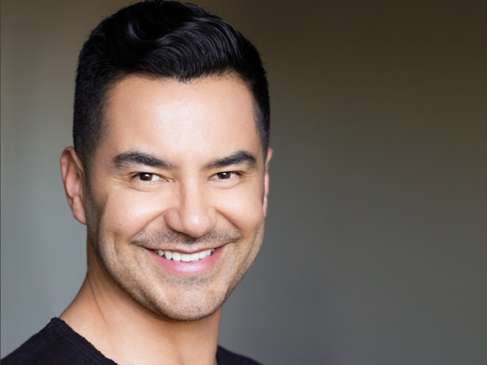 q-and-a-with-celebrity-makeup-artist-ermahn-ospina cover image