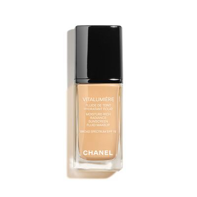 CHANEL | Vitalumière Moisture-Rich Radiance Sunscreen Fluid Makeup SPF 15
