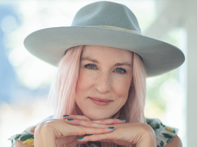 q-and-a-with-celebrity-esthetician-and-skincare-specialist-renée-rouleau cover image