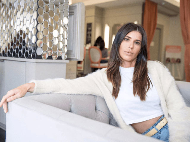 the-dos-and-donts-of-lash-care-with-sarah-maxwell cover image