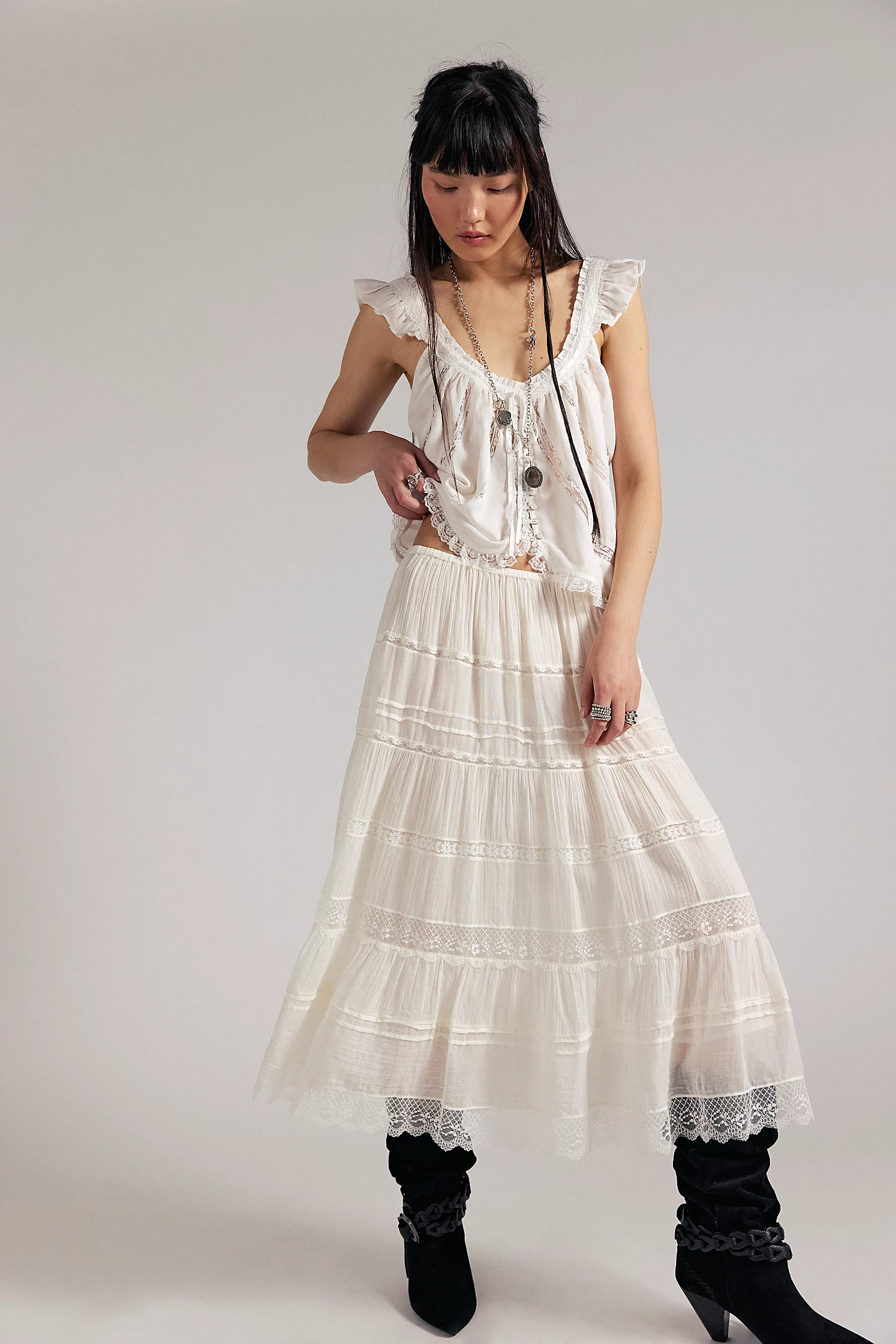 doen lace dress Pamelina Lace Dress main image 1