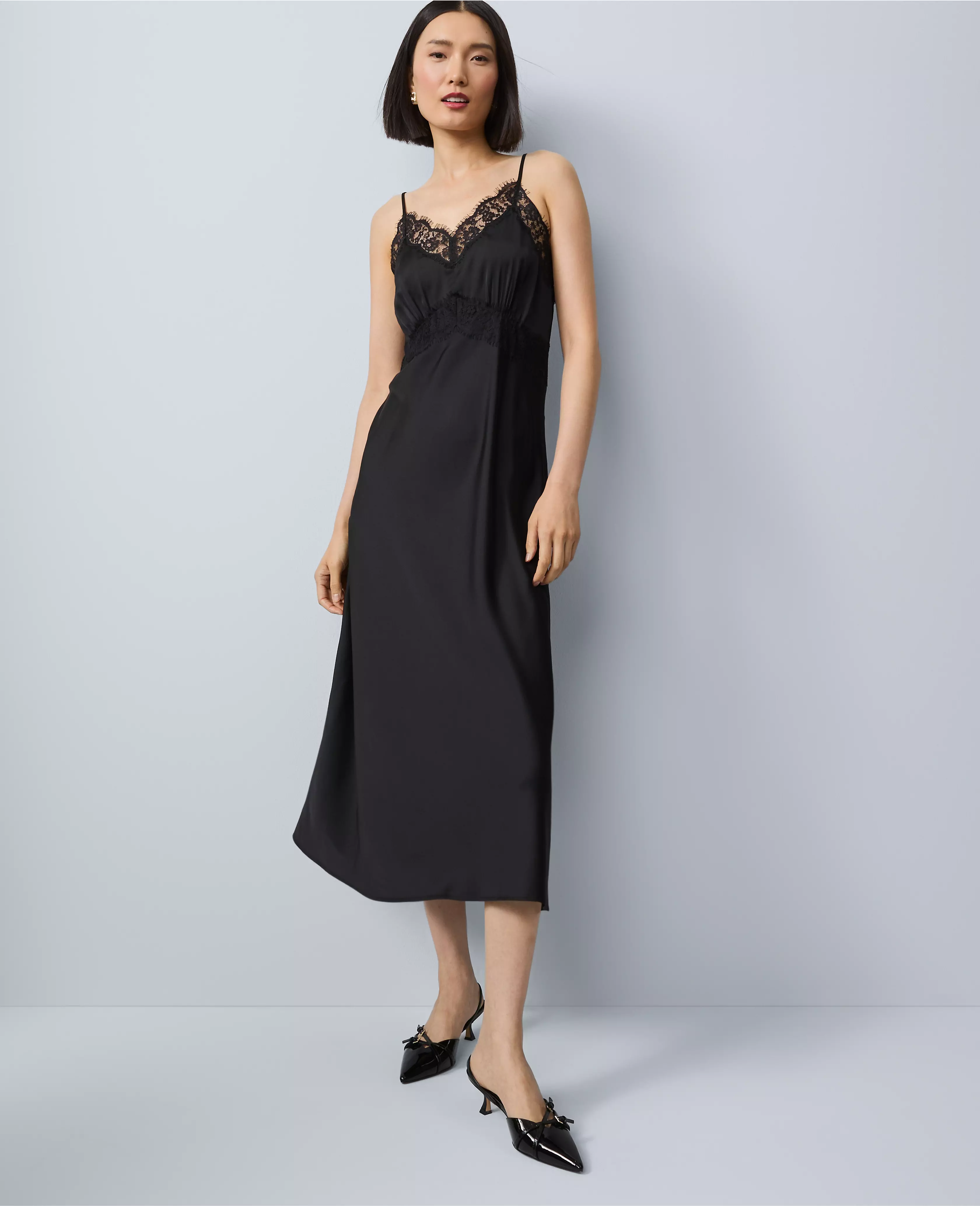 Hyacinth House | Lace Agatha Midi Dress